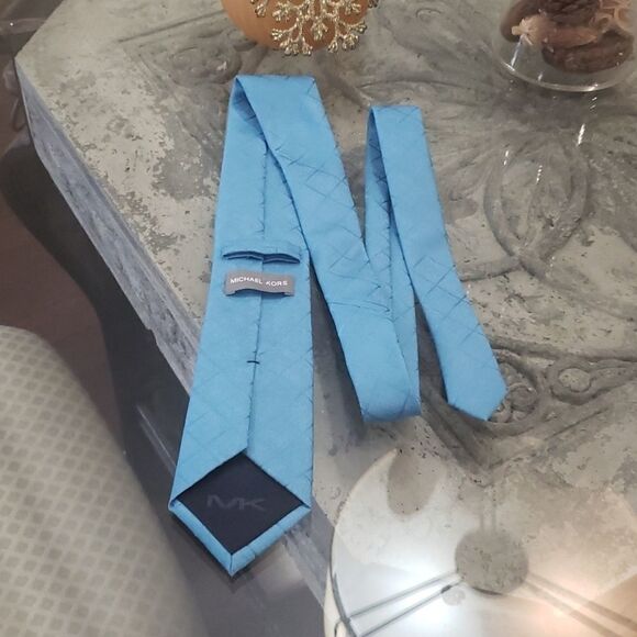 MICHAEL KORS NECK TIE - Picture 3 of 3